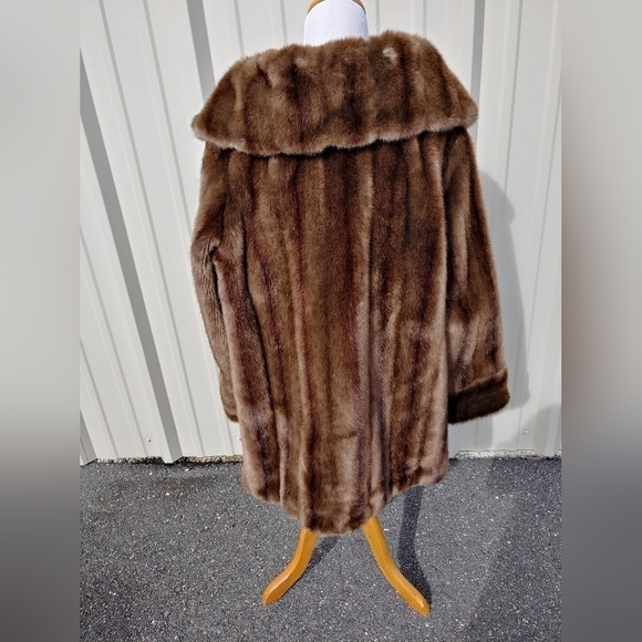 NEW TISSAVEL-BETTY ROSE HIGH END QUALITY LUX FAUX FUR STROLLER COAT SIZE 14 - Picture 3 of 17